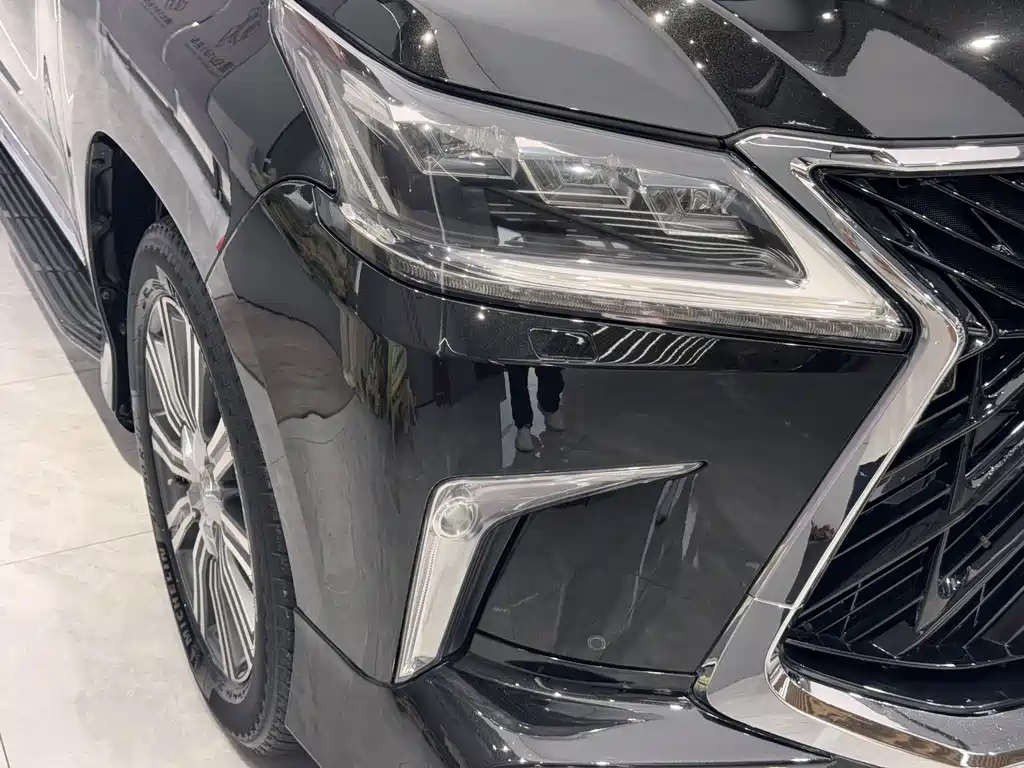 Lexus LX 2017 — фото 4
