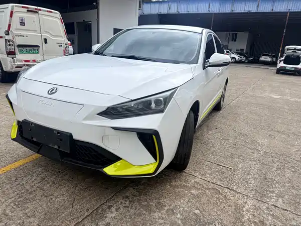 Dongfeng E70 2023