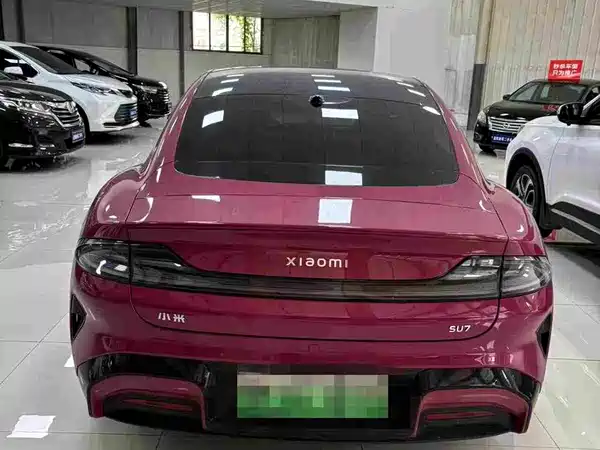Xiaomi SU7 2025