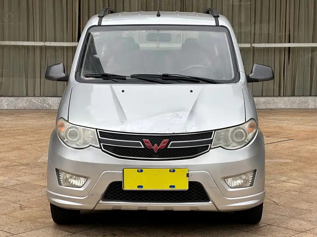 Wuling Hongguang 2015 — фото 2