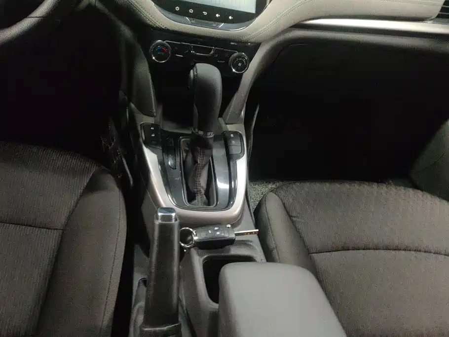 Chevrolet Malibu 2016 — фото 16