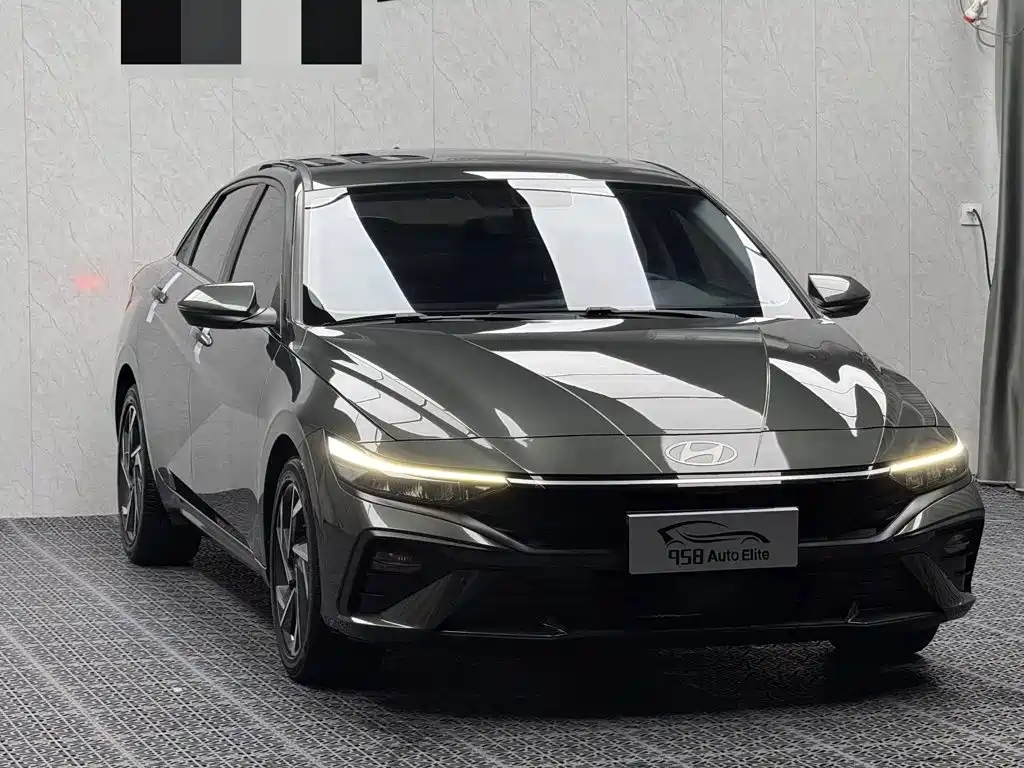 Hyundai Elantra 2023