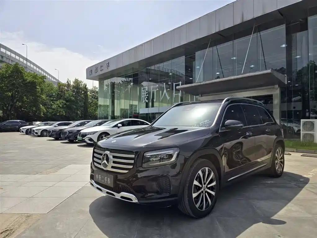 Mercedes-Benz GLB 2024 — фото 4