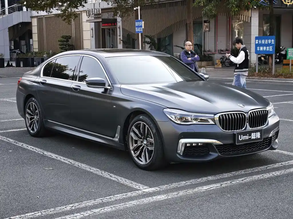 BMW 7 Series 2018 — фото 3