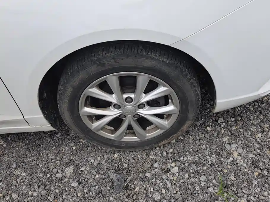 Roewe i5 2018