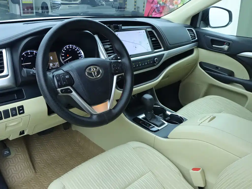 Toyota Highlander 2021