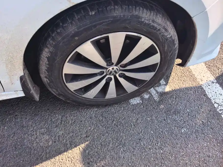 Volkswagen Sagitar 2017