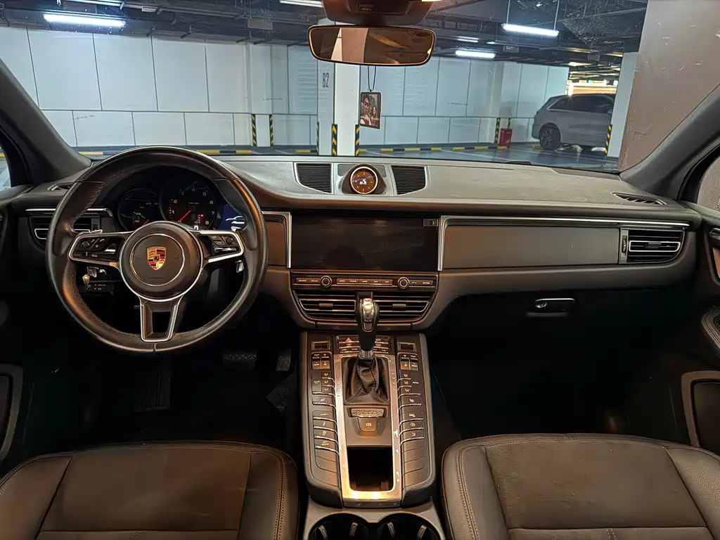 Porsche Macan 2019 — фото 12