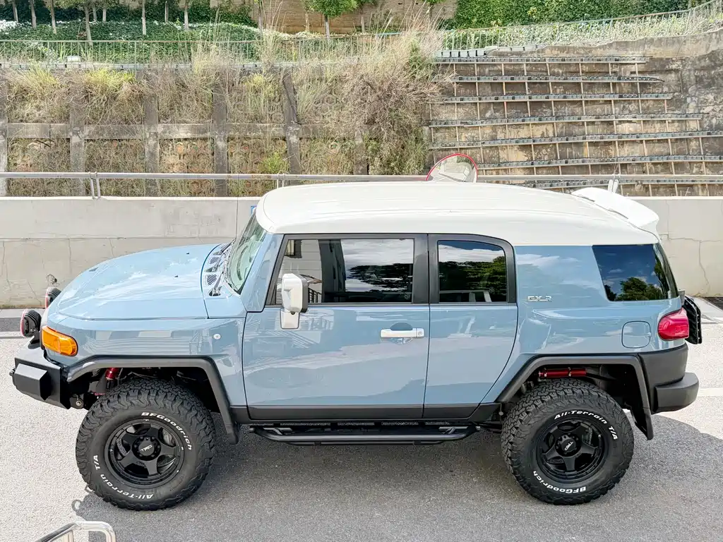 Toyota FJ Cruiser 2019 — фото 6