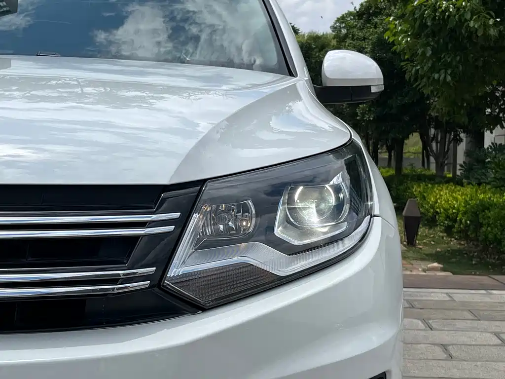 Volkswagen Tiguan 2016 — фото 10