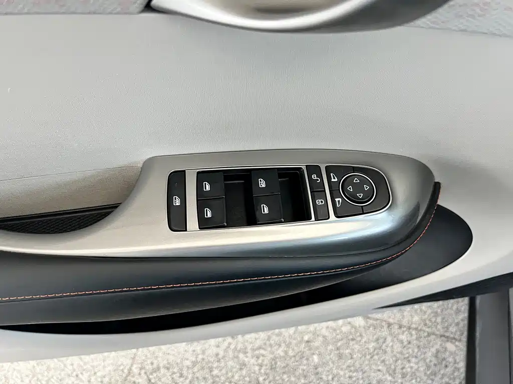 BYD Dolphin 2023 — фото 18