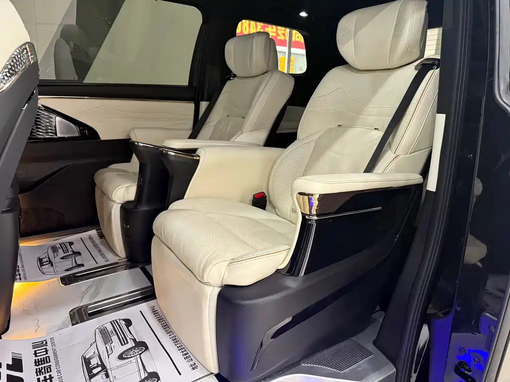 GAC Motor Trumpchi M8 2023 — фото 27