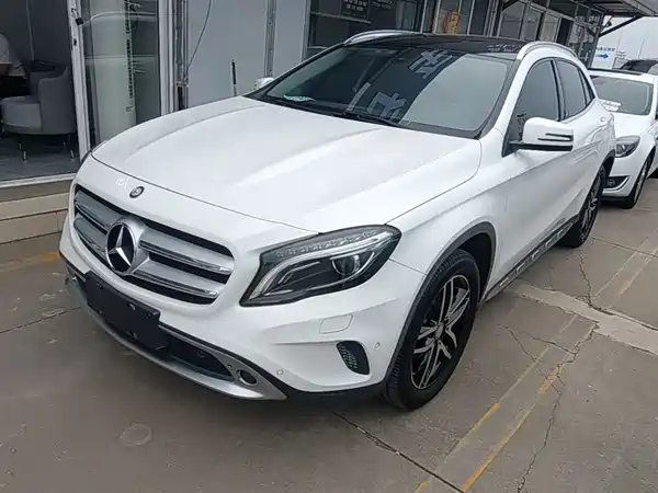 Mercedes-Benz GLA 2016