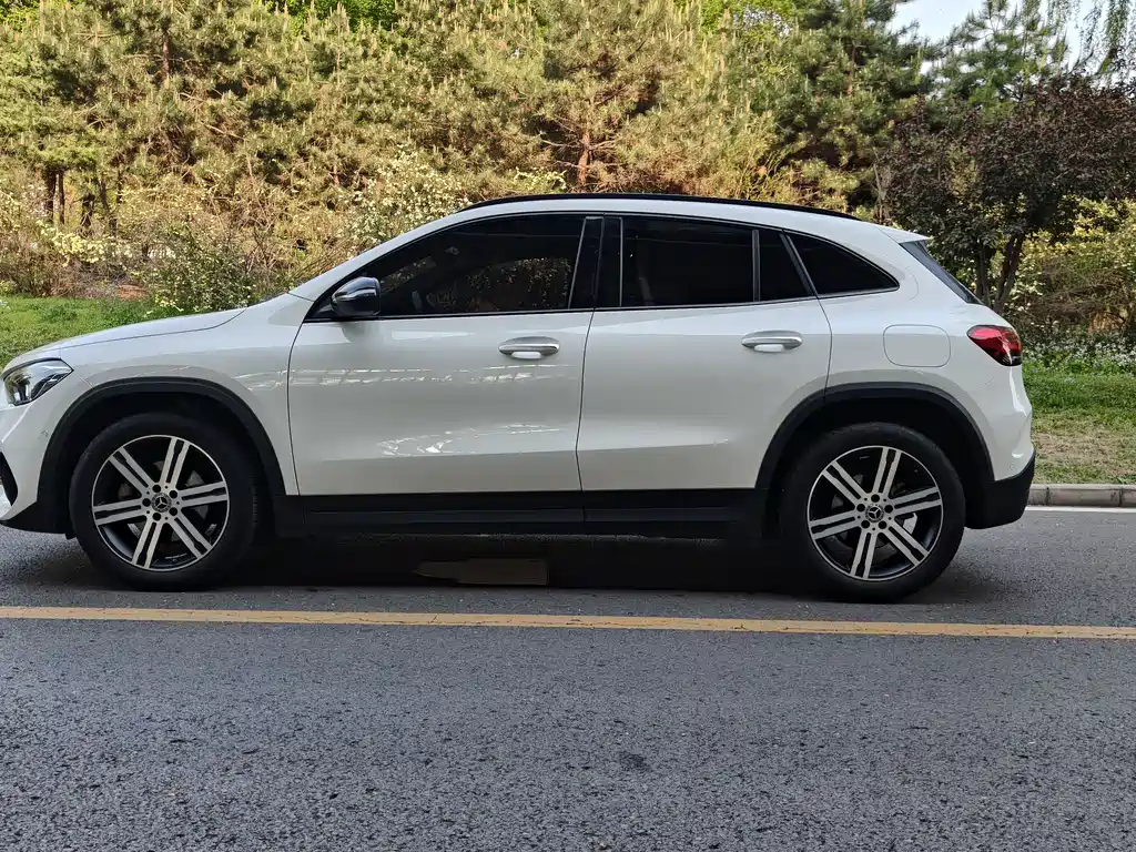 Mercedes-Benz GLA 2021 — фото 19
