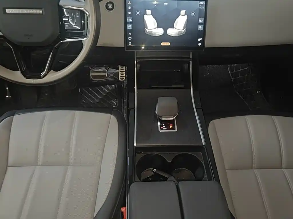 Land Rover Range Rover Evoque 2026 — фото 14