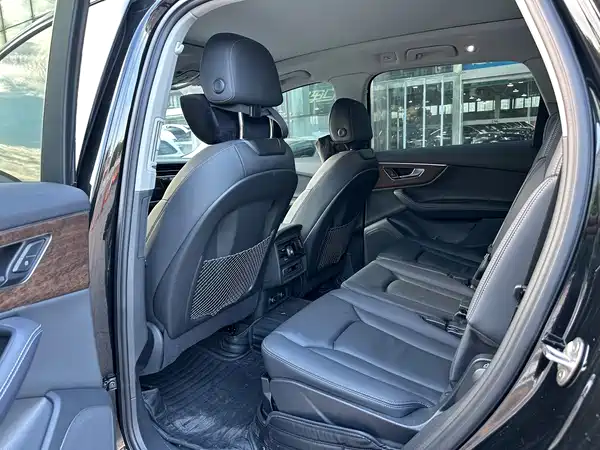 Audi Q7 2024