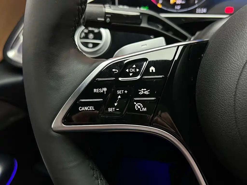 Mercedes-Benz E-Class 2025 — фото 20