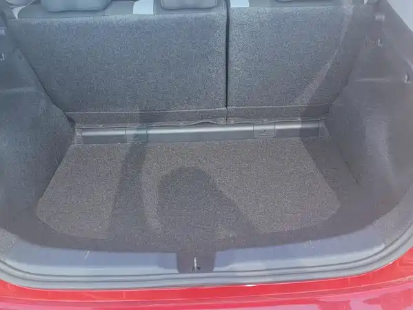 Toyota Yaris L 2021