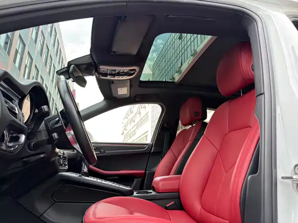 Porsche Macan 2021