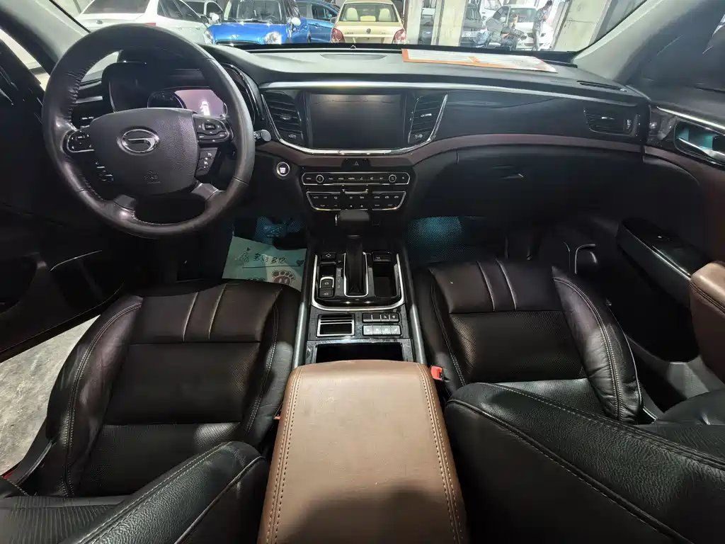 GAC Motor Trumpchi GS8 2018 — фото 14