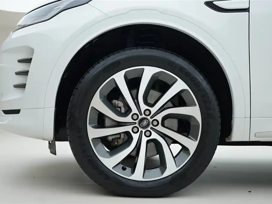 Land Rover Discovery Sport 2024 — фото 16