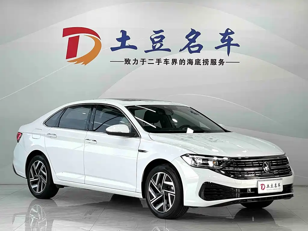 Volkswagen Sagitar 2022