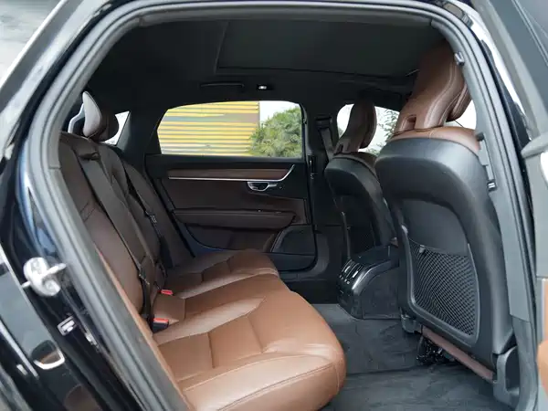 Volvo S90 2022