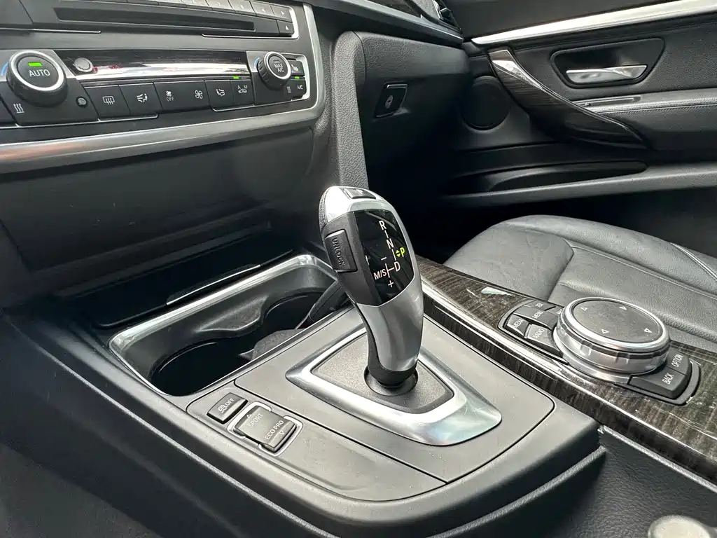 BMW 3 Series GT 2015 — фото 17