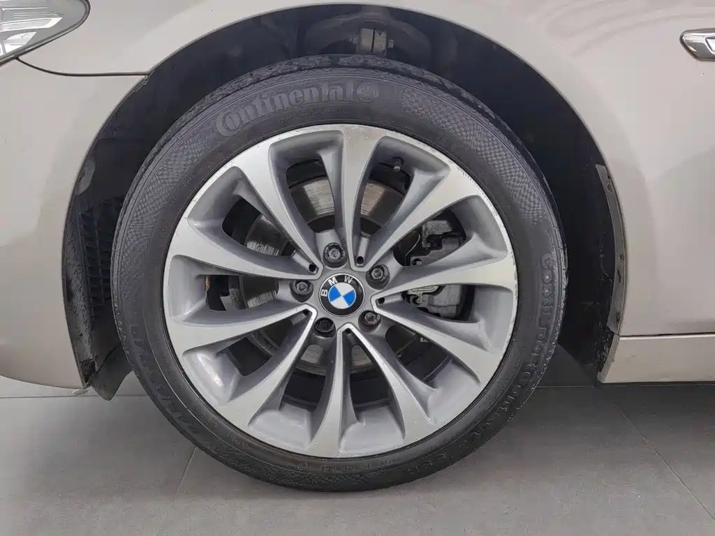 BMW 5 Series 2016 — фото 17