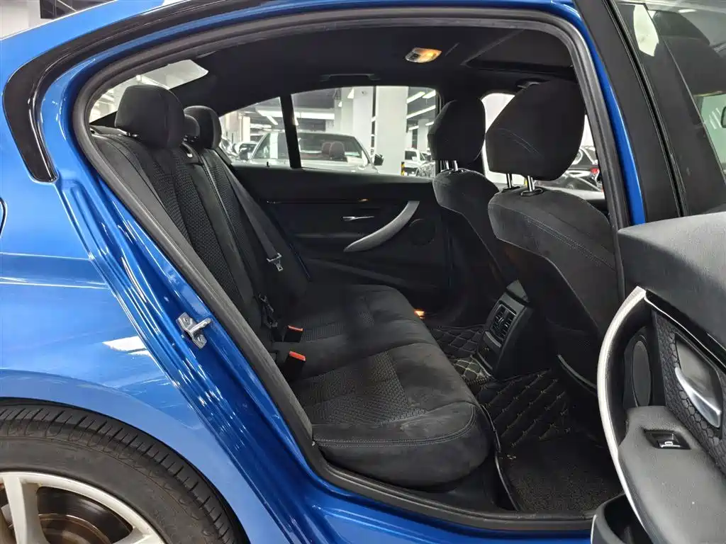 BMW 3 Series 2017 — фото 12