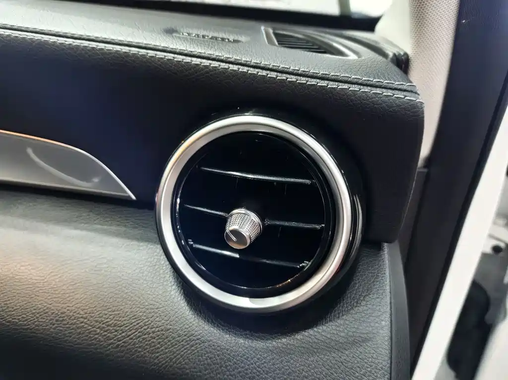 Mercedes-Benz C-Class 2020 — фото 18