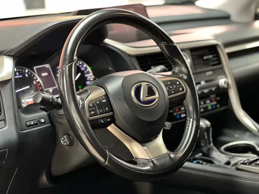 Lexus RX 2018 — фото 6