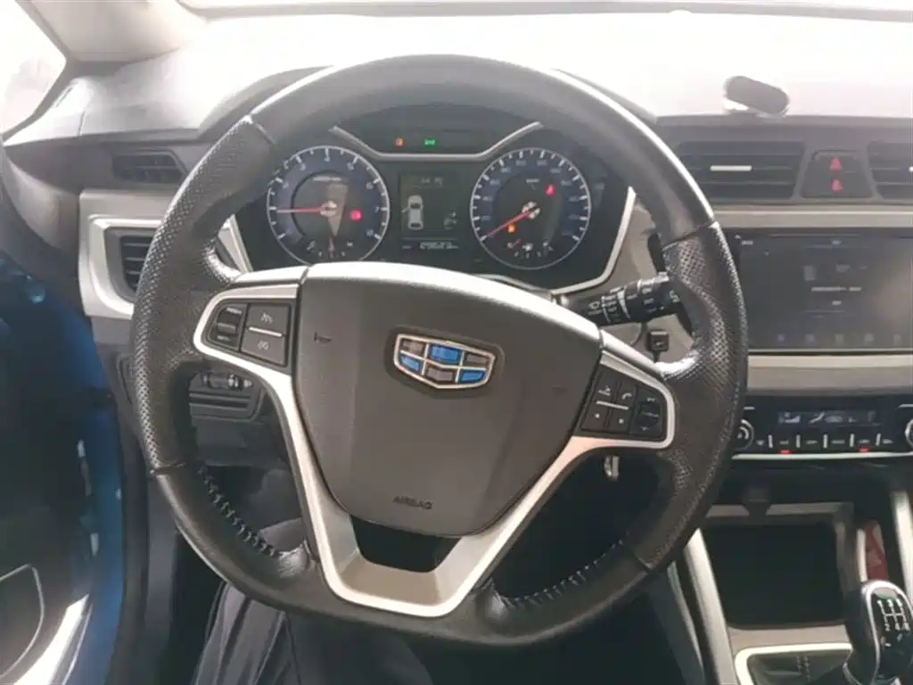 Geely Vision X3 2018 — фото 11