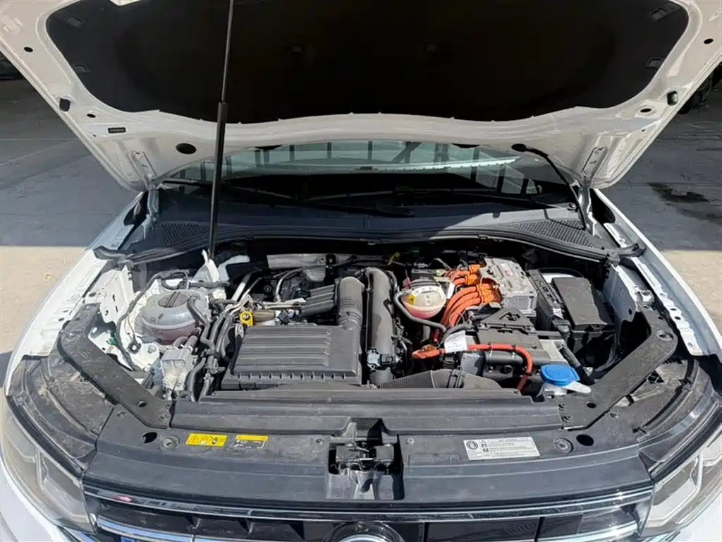Volkswagen Tiguan L PHEV 2021 — фото 10