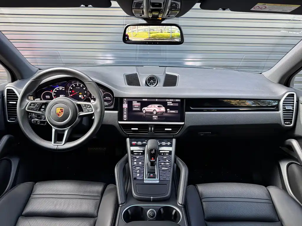 Porsche Cayenne 2019 — фото 10