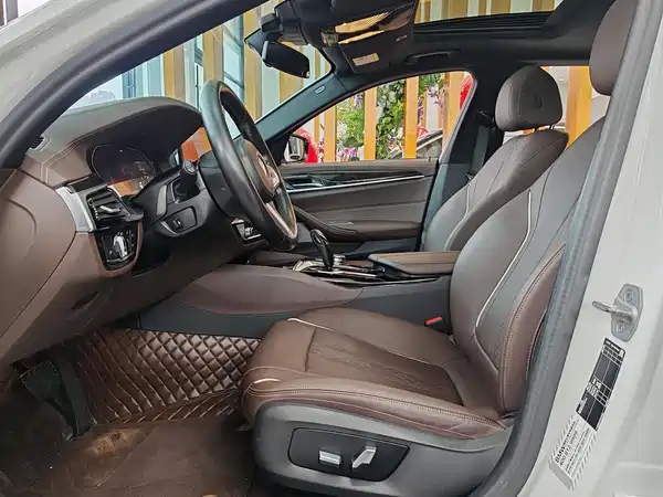 BMW 5 Series 2022