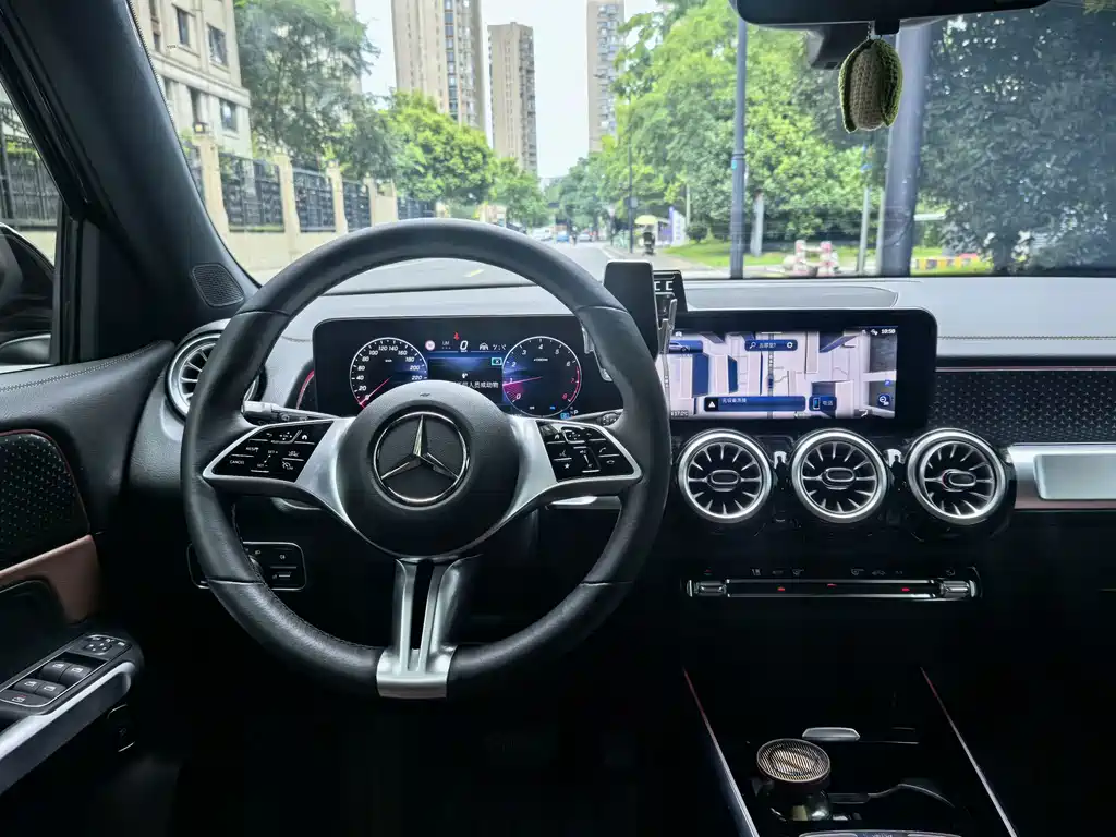 Mercedes-Benz GLB 2026