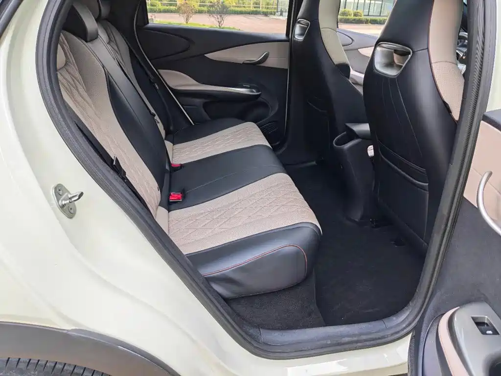 BYD Dolphin 2023