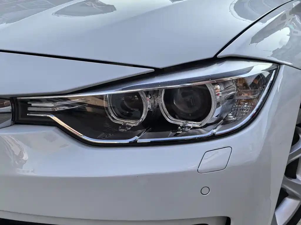 BMW 3 Series 2015 — фото 11