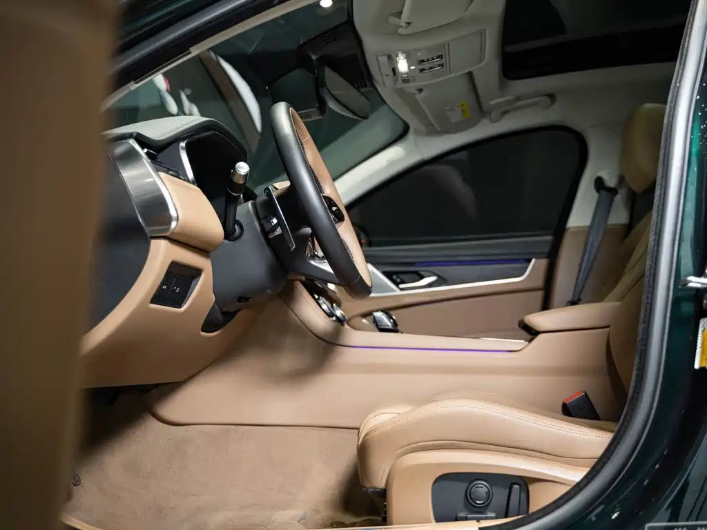 Jaguar XFL 2024 — фото 18