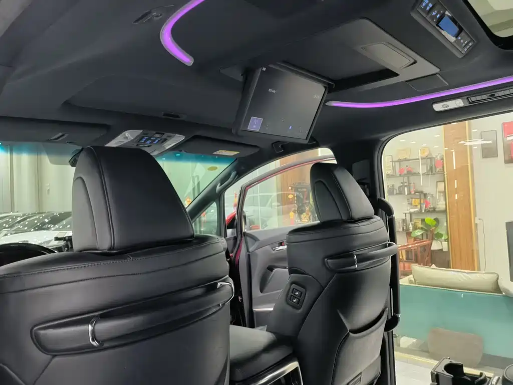 Toyota Alphard 2020 — фото 16