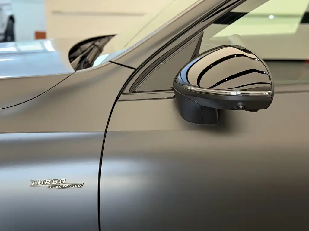 Mercedes-Benz GLC AMG 2025 — фото 15