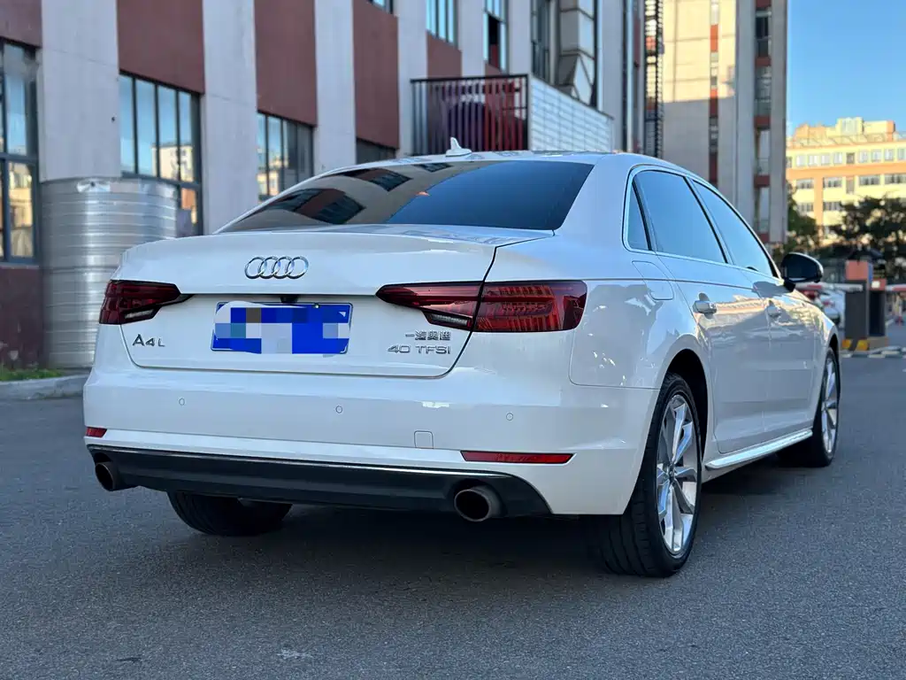Audi A4L 2018 — фото 9