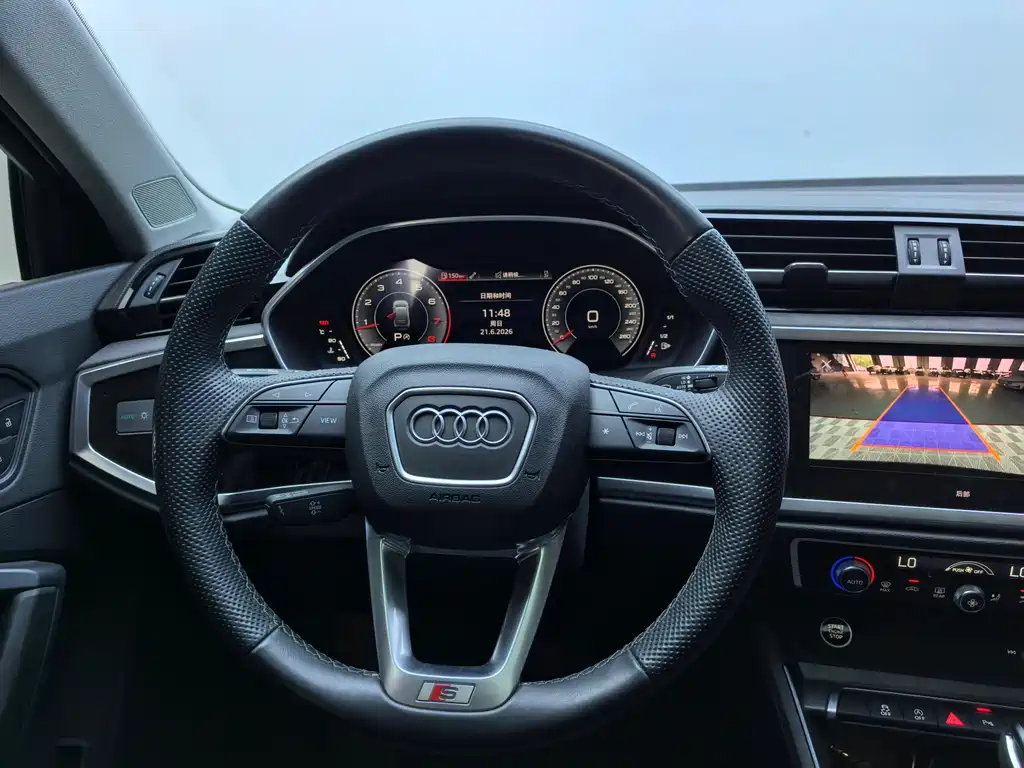 Audi Q3 Sportback 2022 — фото 16