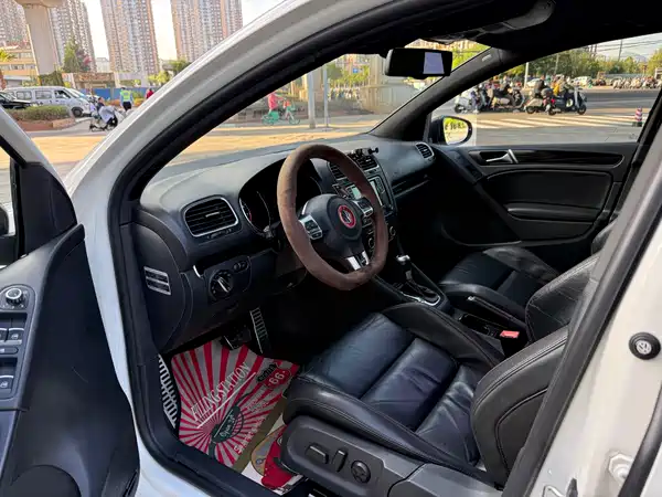 Volkswagen Golf GTI 2012