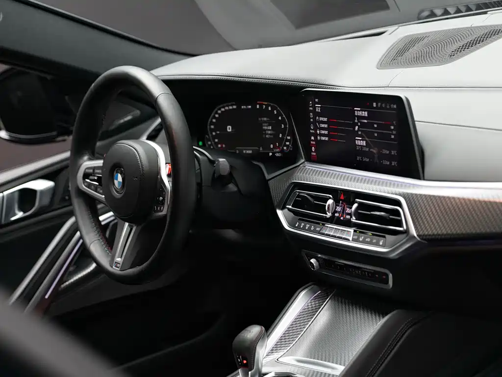 BMW X6 M 2021 — фото 10