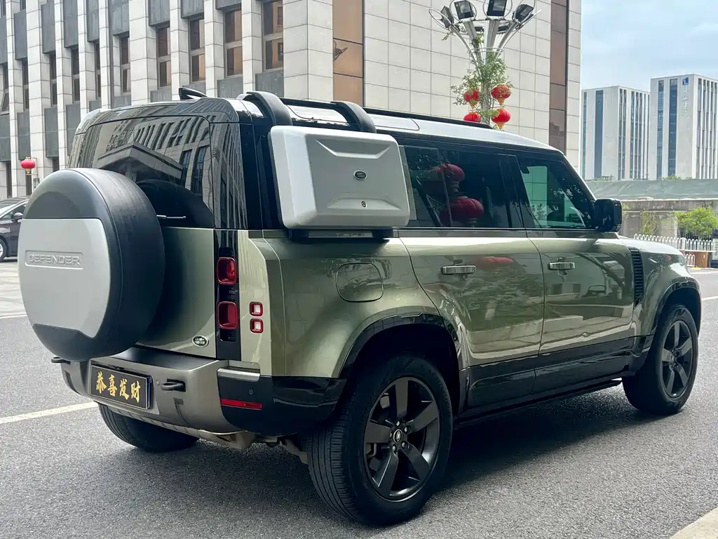Land Rover Defender 2022 — фото 8