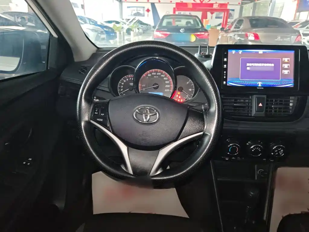 Toyota Vios 2023 — фото 11