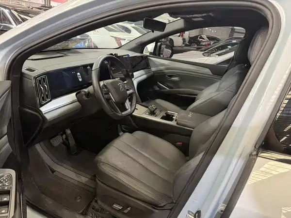 BYD Song L DM-i 2025