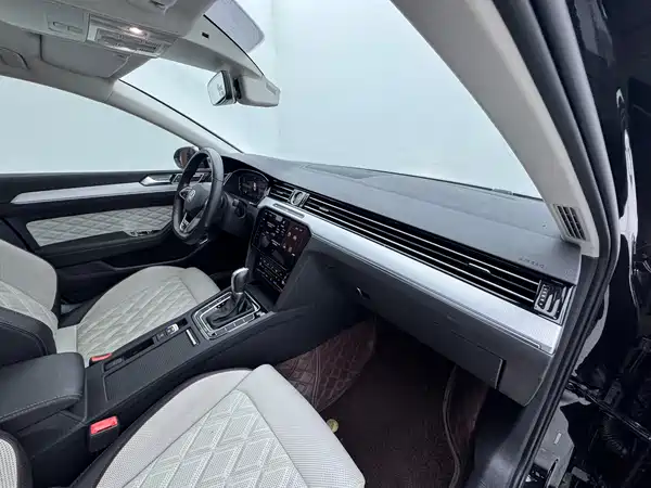 Volkswagen Magotan 2024